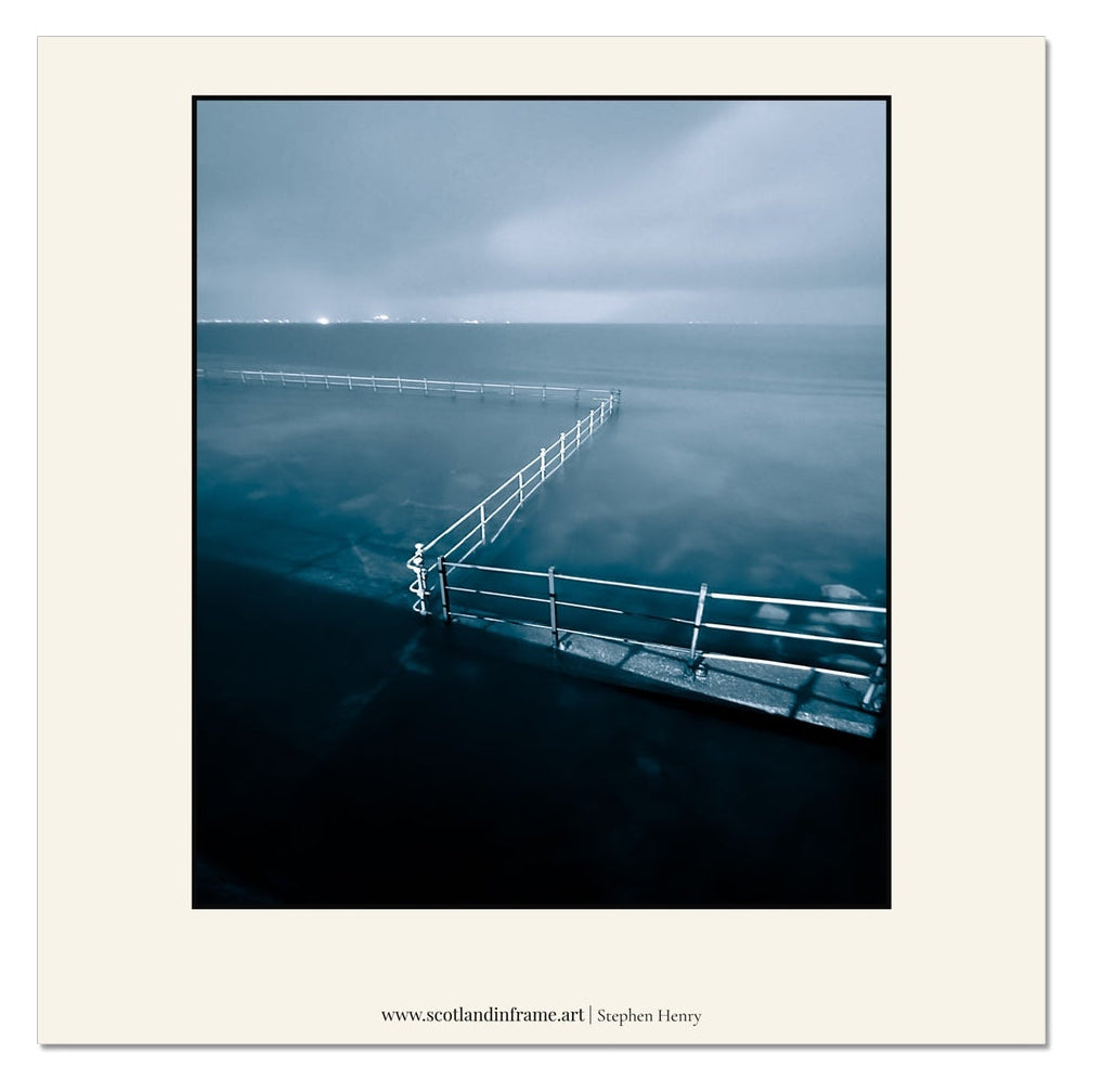 Contemporary photograph of the Old Paddling Pools and the Firth of Clyde in Gourock.